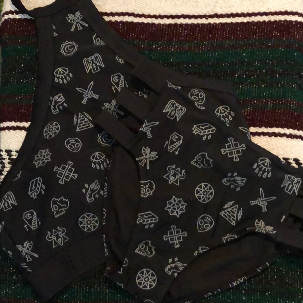Disturbia bikini